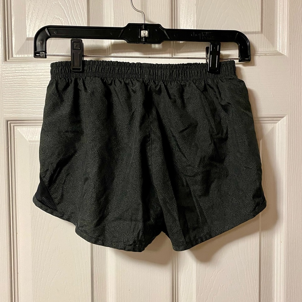 Nike Running Shorts - Picture 2 of 2
